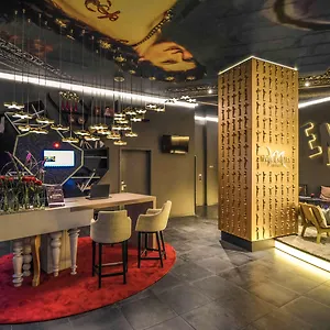 4* מלון Mercure First