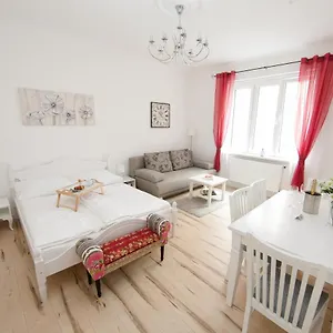 Traditional Tav - Viena