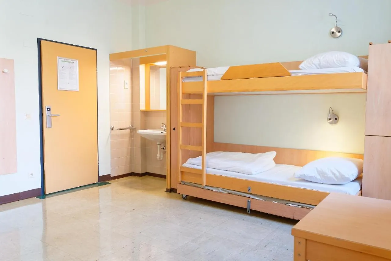 Hostal Jugendgaestehaus Brigittenau &Brigittenau Youth Palace Viena