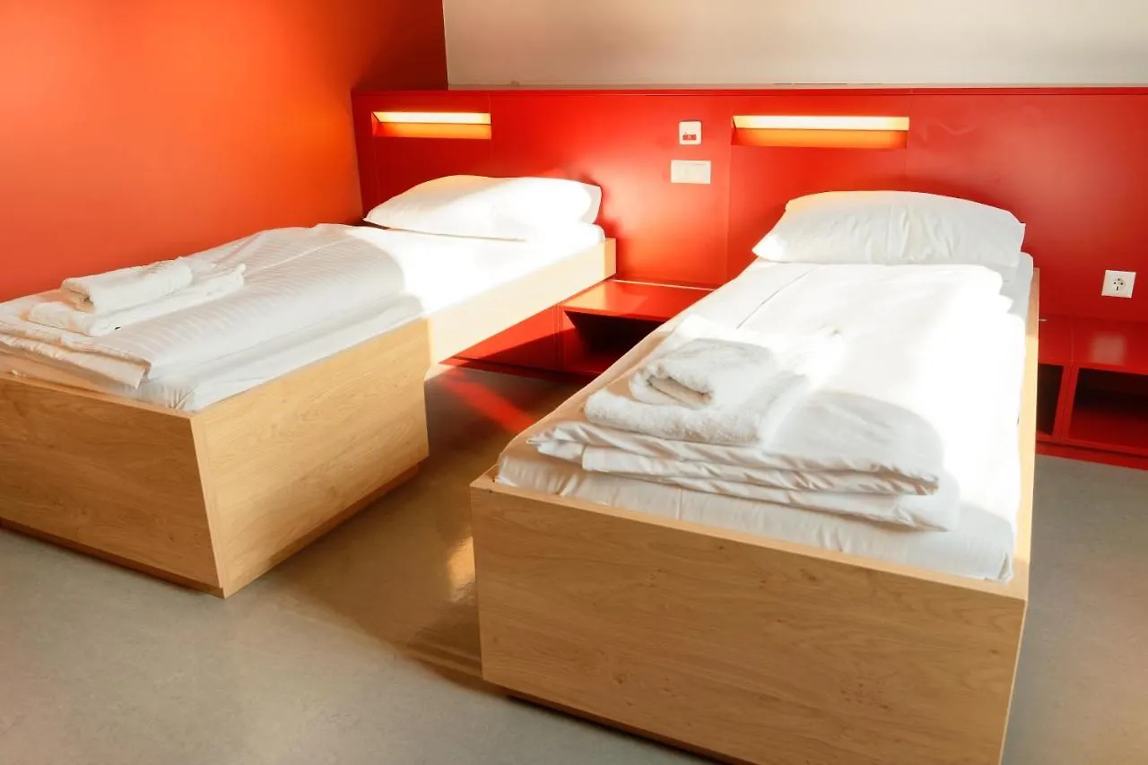 Jugendgaestehaus Brigittenau &Brigittenau Youth Palace Viena 0*,